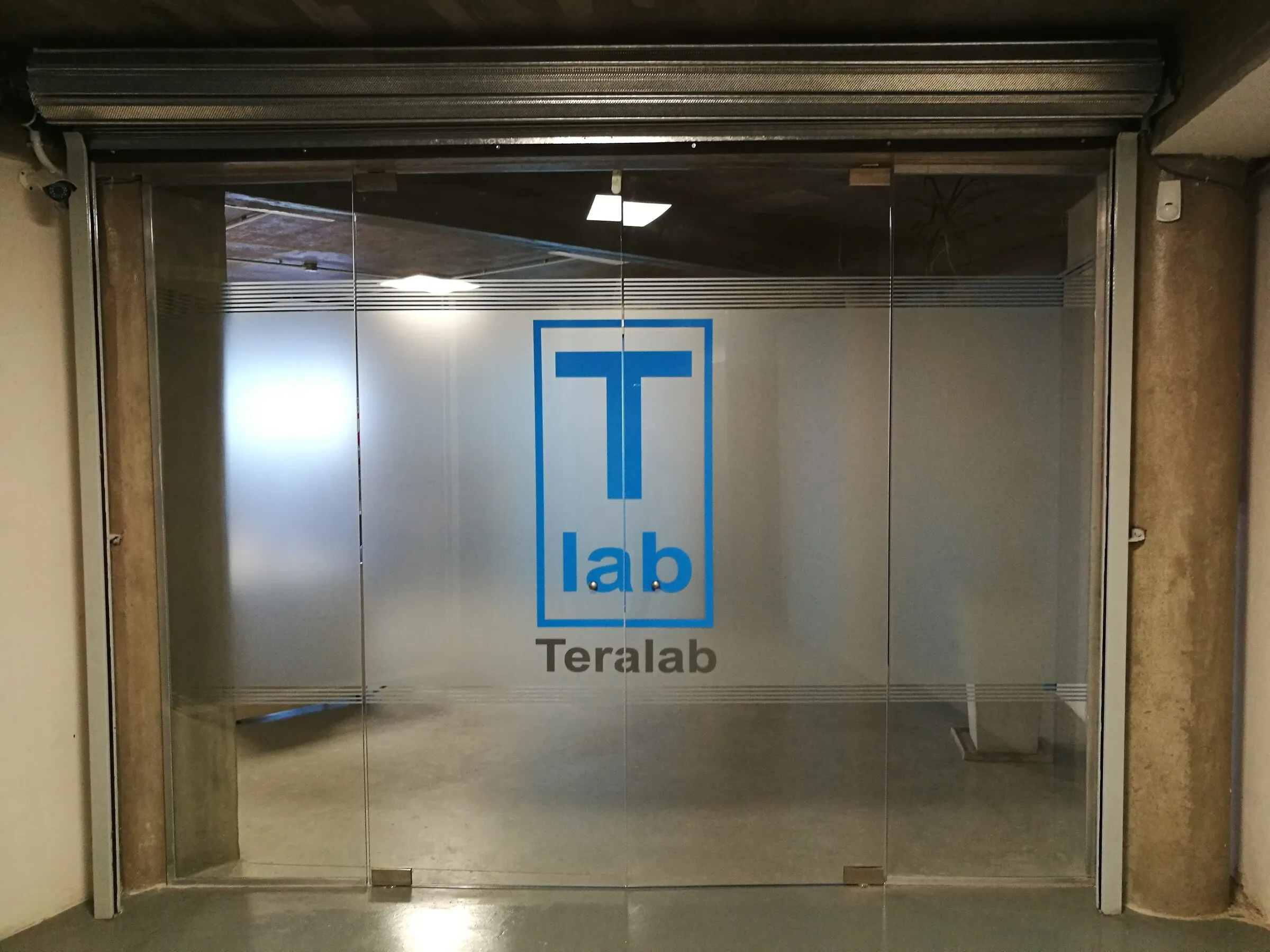 Entrada del laboratorio Teralab